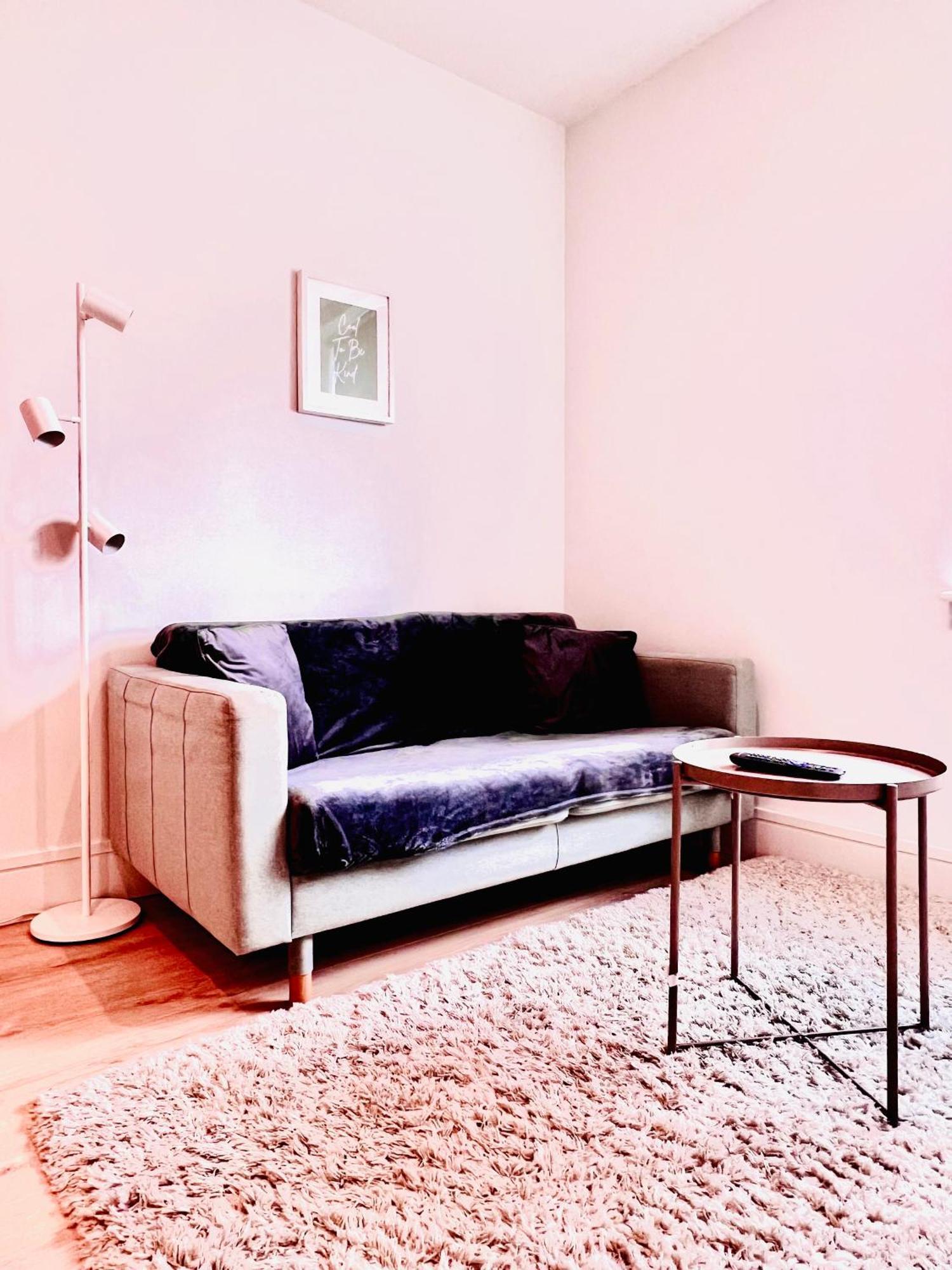 Luxx Apartment & Suites, London Heathrow Airport, Terminal 4, Piccadilly Underground Train Station Nearby! Hillingdon Exteriör bild